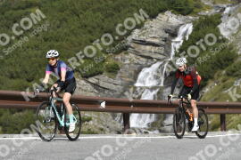 Fotó #2824826 | 05-09-2022 10:34 | Passo Dello Stelvio - Vízesés kanyar Bicajosok