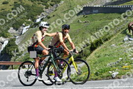 Photo #2168201 | 20-06-2022 09:31 | Passo Dello Stelvio - Waterfall BICYCLE riders