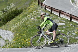 Photo #3243084 | 26-06-2023 15:40 | Passo Dello Stelvio - Waterfall curve BICYCLES