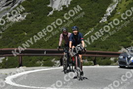 Fotó #3612157 | 28-07-2023 11:22 | Passo Dello Stelvio - Vízesés kanyar Bicajosok