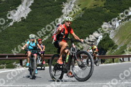 Photo #2368913 | 22-07-2022 10:50 | Passo Dello Stelvio - Waterfall curve BICYCLES