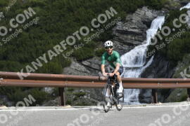 Photo #3123325 | 17-06-2023 09:39 | Passo Dello Stelvio - Waterfall curve BICYCLES