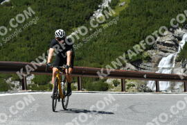 Fotó #2629727 | 13-08-2022 13:30 | Passo Dello Stelvio - Vízesés kanyar Bicajosok