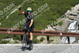 Photo #2667155 | 16-08-2022 10:34 | Passo Dello Stelvio - Waterfall curve BICYCLES