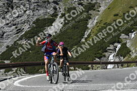 Photo #2729518 | 24-08-2022 13:24 | Passo Dello Stelvio - Waterfall curve BICYCLES