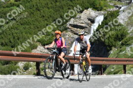 Fotó #2227865 | 03-07-2022 10:05 | Passo Dello Stelvio - Vízesés kanyar Bicajosok