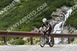 Photo #2459948 | 31-07-2022 13:21 | Passo Dello Stelvio - Waterfall curve BICYCLES