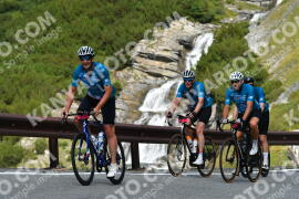 Photo #4086319 | 26-08-2023 11:20 | Passo Dello Stelvio - Waterfall curve BICYCLES