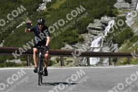 Photo #2743406 | 25-08-2022 12:46 | Passo Dello Stelvio - Waterfall curve BICYCLES