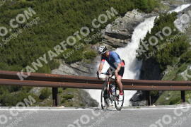 Photo #3243367 | 26-06-2023 10:13 | Passo Dello Stelvio - Waterfall curve BICYCLES