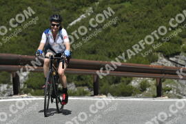 Fotó #3351598 | 04-07-2023 11:19 | Passo Dello Stelvio - Vízesés kanyar Bicajosok