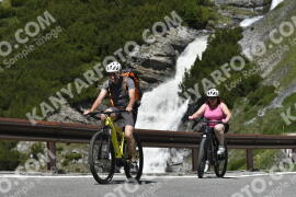 Fotó #3240283 | 26-06-2023 12:23 | Passo Dello Stelvio - Vízesés kanyar Bicajosok