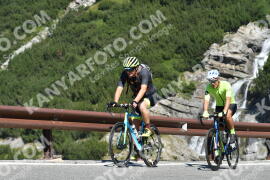 Photo #2368757 | 22-07-2022 10:40 | Passo Dello Stelvio - Waterfall curve BICYCLES