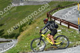 Fotó #2532422 | 07-08-2022 14:12 | Passo Dello Stelvio - Vízesés kanyar Bicajosok