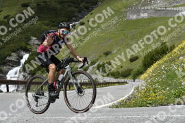 Fotó #3302001 | 01-07-2023 14:13 | Passo Dello Stelvio - Vízesés kanyar Bicajosok