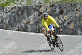 Fotó #2131396 | 16-06-2022 10:55 | Passo Dello Stelvio - Vízesés kanyar Bicajosok