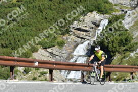 Photo #2666414 | 16-08-2022 09:53 | Passo Dello Stelvio - Waterfall curve BICYCLES
