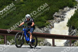 Photo #3914319 | 16-08-2023 12:13 | Passo Dello Stelvio - Waterfall curve BICYCLES