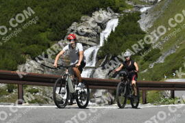 Fotó #3688885 | 31-07-2023 12:02 | Passo Dello Stelvio - Vízesés kanyar Bicajosok