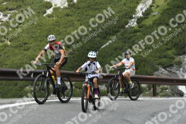 Fotó #3471752 | 15-07-2023 12:35 | Passo Dello Stelvio - Vízesés kanyar Bicajosok