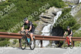 Fotó #2484252 | 02-08-2022 10:05 | Passo Dello Stelvio - Vízesés kanyar Bicajosok