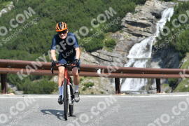 Photo #2360328 | 20-07-2022 10:45 | Passo Dello Stelvio - Waterfall curve BICYCLES