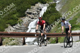Photo #2176461 | 23-06-2022 11:35 | Passo Dello Stelvio - Waterfall curve BICYCLES