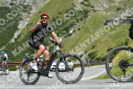 Photo #2382073 | 24-07-2022 10:53 | Passo Dello Stelvio - Waterfall curve BICYCLES