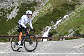Photo #4694969 | 24-06-2024 10:26 | Passo Dello Stelvio - Waterfall curve BICYCLES