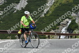 Fotó #2360531 | 20-07-2022 11:06 | Passo Dello Stelvio - Vízesés kanyar Bicajosok