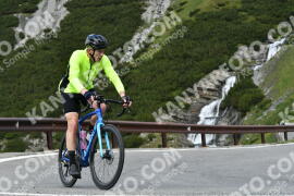 Photo #2194547 | 26-06-2022 11:30 | Passo Dello Stelvio - Waterfall curve BICYCLES
