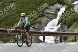 Photo #3200207 | 23-06-2023 12:04 | Passo Dello Stelvio - Waterfall curve BICYCLES