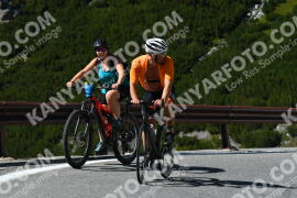 Fotó #3969722 | 19-08-2023 14:27 | Passo Dello Stelvio - Vízesés kanyar Bicajosok