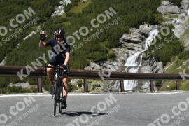 Photo #2743414 | 25-08-2022 12:46 | Passo Dello Stelvio - Waterfall curve BICYCLES