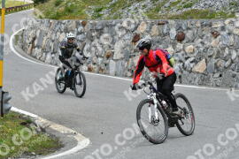 Fotó #2411456 | 26-07-2022 12:56 | Passo Dello Stelvio - Vízesés kanyar Bicajosok