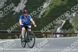 Photo #2364617 | 21-07-2022 11:39 | Passo Dello Stelvio - Waterfall curve BICYCLES