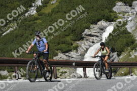 Photo #2737739 | 25-08-2022 12:01 | Passo Dello Stelvio - Waterfall curve BICYCLES