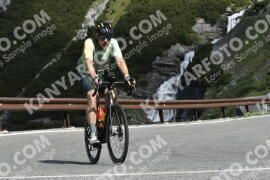 Fotó #3280339 | 29-06-2023 09:47 | Passo Dello Stelvio - Vízesés kanyar Bicajosok