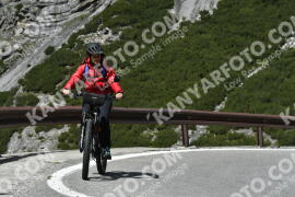 Foto #3737782 | 06-08-2023 12:18 | Passo Dello Stelvio - Curva di cascata BICICLETTA