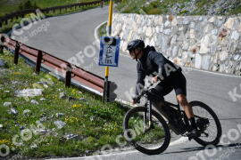 Photo #3217966 | 24-06-2023 16:59 | Passo Dello Stelvio - Waterfall curve BICYCLES