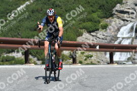 Photo #2398946 | 25-07-2022 10:59 | Passo Dello Stelvio - Waterfall curve BICYCLES