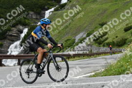 Photo #2205466 | 29-06-2022 10:31 | Passo Dello Stelvio - Waterfall curve BICYCLES