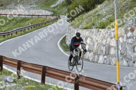 Photo #3224565 | 25-06-2023 08:41 | Passo Dello Stelvio - Waterfall curve BICYCLES