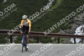 Photo #3556336 | 23-07-2023 11:17 | Passo Dello Stelvio - Waterfall curve BICYCLES