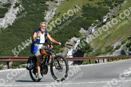 Photo #2368514 | 22-07-2022 09:48 | Passo Dello Stelvio - Waterfall curve BICYCLES