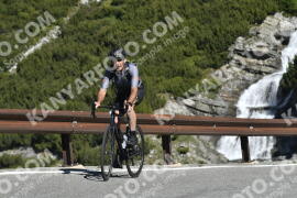 Photo #3225449 | 25-06-2023 09:49 | Passo Dello Stelvio - Waterfall curve BICYCLES