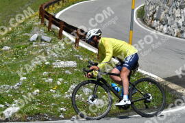 Photo #2244002 | 06-07-2022 12:49 | Passo Dello Stelvio - Waterfall curve BICYCLES