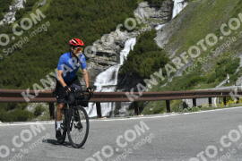 Fotó #3338855 | 03-07-2023 10:37 | Passo Dello Stelvio - Vízesés kanyar Bicajosok
