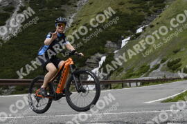Photo #2128996 | 13-06-2022 12:30 | Passo Dello Stelvio - Waterfall curve BICYCLES