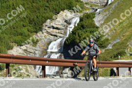 Foto #4003715 | 21-08-2023 09:51 | Passo Dello Stelvio - Curva di cascata BICICLETTA